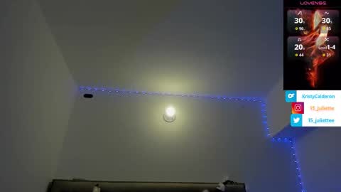 Snapshot of kristy_calderon chatting on November 7, 2025, 10:32 pm Juliette online show from November 7, 2025, 10:32 pm