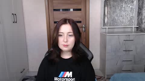 Kristy online show from November 1, 2025, 10:39 am