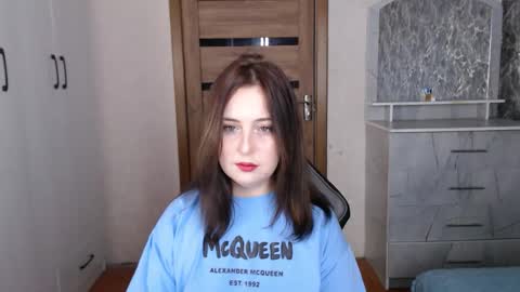 Kristy online show from November 16, 2025, 10:48 pm