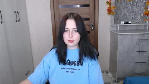 Kristy online show from December 1, 2025, 11:32 pm