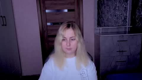 Snapshot of kristy_fran chatting on May 30, 2026, 7:11 pm Kristy online show from May 30, 2026, 7:11 pm