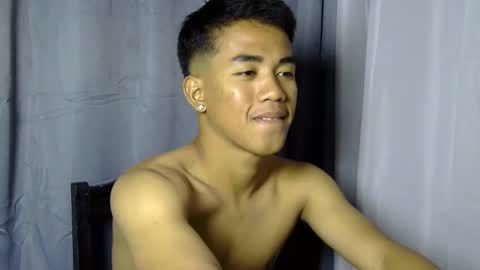 kritthanarkorn online show from December 4, 2025, 2:48 pm