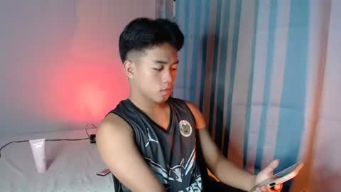 Snapshot of kritthanarkorn chatting on June 19, 2026, 5:01 am kritthanarkorn online show from June 19, 2026, 5:01 am
