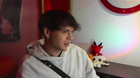 Snapshot of krye_x chatting on September 28, 2025, 9:25 am Zack online show from September 28, 2025, 9:25 am