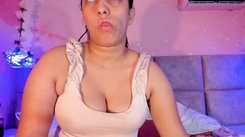 krystalswift_ online show from February 23, 2026, 3:04 am