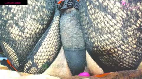 kryxtal online show from September 25, 2025, 7:39 pm