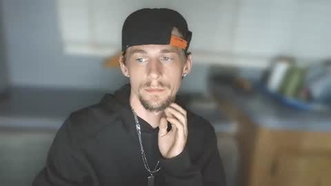 Snapshot of krytiar1992 chatting on June 17, 2026, 9:01 am krytiar1992 online show from June 17, 2026, 9:01 am