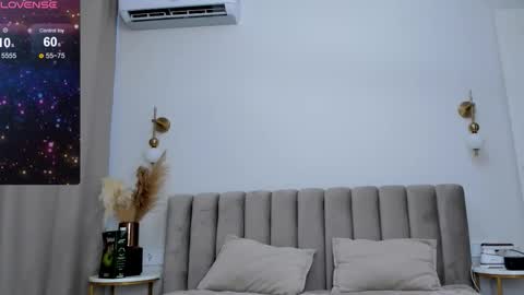 Lady online show from September 12, 2025, 12:16 pm