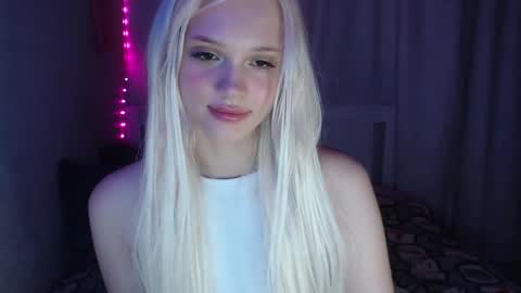Emilia online show from February 24, 2025, 10:58 pm