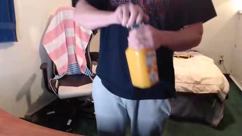 Kuggy online show from December 4, 2025, 11:57 pm