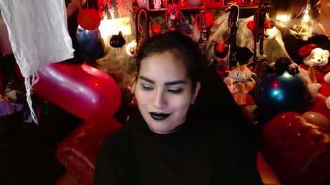 Snapshot of kureiji_fetish chatting on October 20, 2025, 12:11 am Fetiche Woman online show from October 20, 2025, 12:11 am