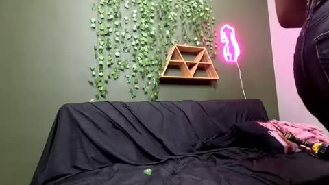 Snapshot of kuromi_devil chatting on November 8, 2025, 10:41 pm kuromi_devil online show from November 8, 2025, 10:41 pm