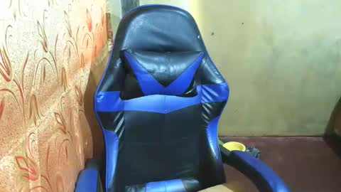 kurtxxx07 online show from January 13, 2026, 3:12 am