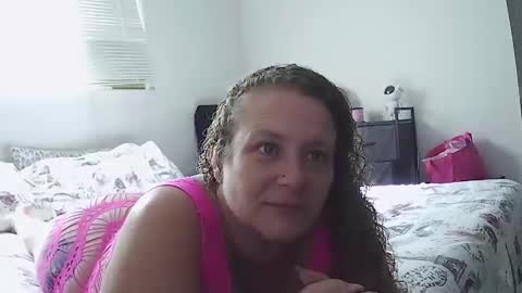 Snapshot of kweenbunnyb chatting on October 26, 2025, 8:26 pm Kween Bunny B online show from October 26, 2025, 8:26 pm