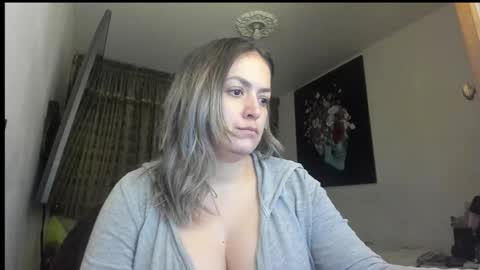 kyhara online show from October 16, 2025, 2:34 am