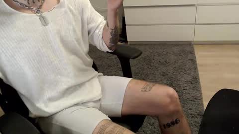 Kyle online show from October 13, 2025, 7:41 am