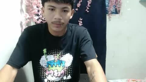 kyle_lourence online show from May 3, 2026, 10:32 am