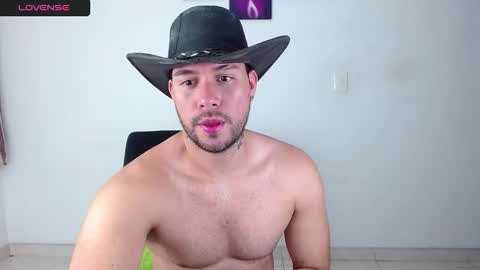 Snapshot of kyle_wilson_ chatting on March 19, 2026, 10:47 pm Kyle Wilson Follow me online show from March 19, 2026, 10:47 pm