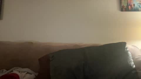 kylesingers online show from November 12, 2025, 9:42 am