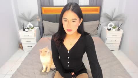 Snapshot of kylie_cums chatting on October 13, 2025, 2:44 am kylie_cums online show from October 13, 2025, 2:44 am
