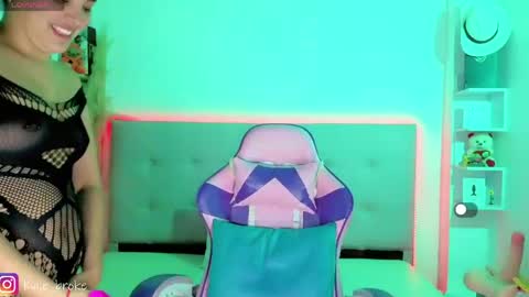 k ylie online show from April 15, 2026, 9:04 pm