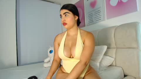 kylie jenn2 online show from May 28, 2026, 5:49 am
