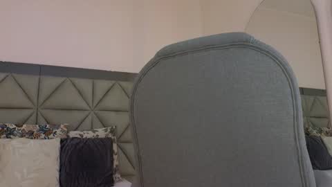 Kylie Reyes  online show from November 19, 2025, 7:36 pm