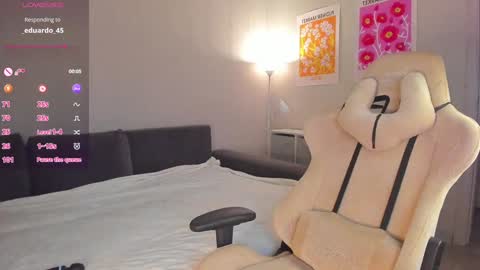 Snapshot of kylie_starrrr chatting on December 2, 2024, 3:04 am Ann online show from December 2, 2024, 3:04 am