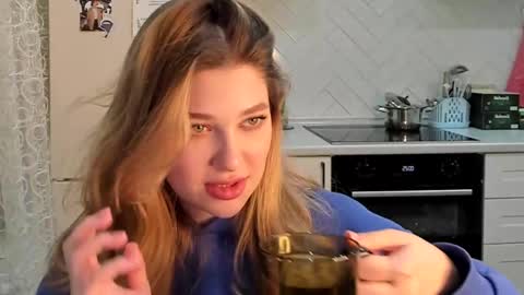 Snapshot of kylieblond chatting on February 19, 2025, 9:25 pm Din online show from February 19, 2025, 9:25 pm