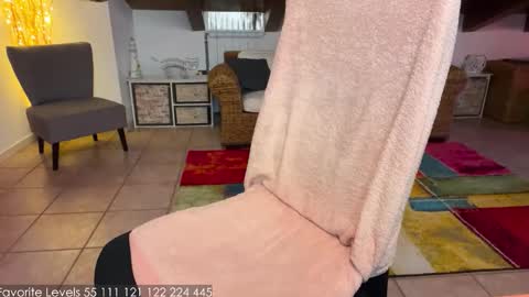 Snapshot of kyliecb chatting on November 13, 2025, 2:38 pm Kylie online show from November 13, 2025, 2:38 pm