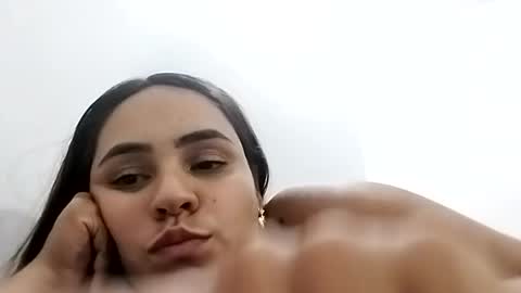 kyliecollins02 online show from July 18, 2026, 4:27 am