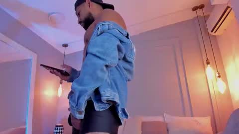 Kylliam Levis online show from February 11, 2026, 8:47 pm