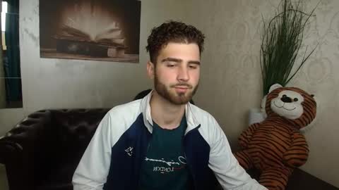 KyloEast online show from May 11, 2026, 7:03 am