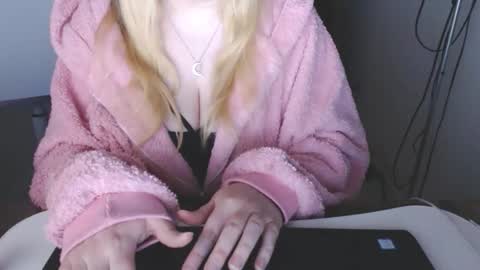 Snapshot of kymchi chatting on March 8, 2026, 11:52 pm Check Out My NSFW OnlyFans Link On Bio online show from March 8, 2026, 11:52 pm