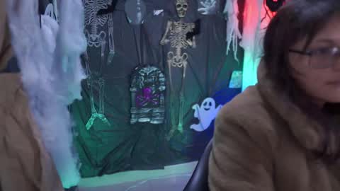 Kyomi online show from October 18, 2025, 12:28 pm