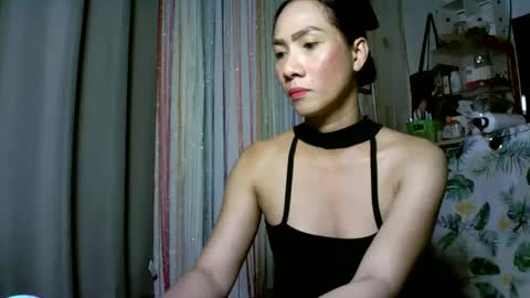 kyutshyne online show from February 8, 2025, 9:57 pm