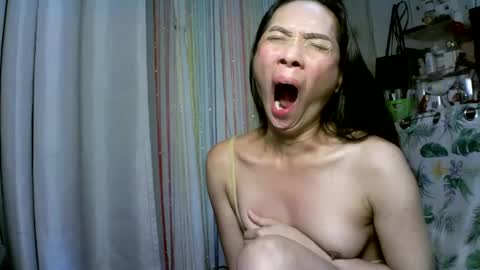 kyutshyne online show from February 22, 2025, 10:20 pm