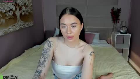 Snapshot of l1llian_lee chatting on February 27, 2026, 9:42 am lilia online show from February 27, 2026, 9:42 am