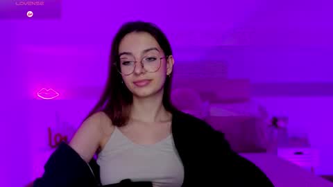 Margo  online show from November 10, 2025, 8:52 pm