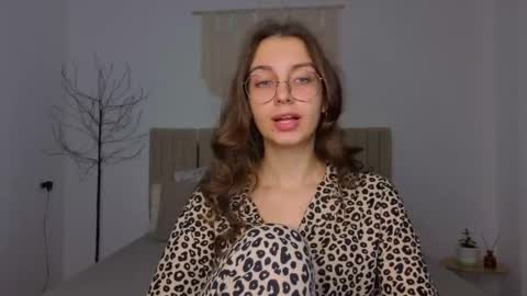 Margo  online show from December 1, 2025, 2:11 pm