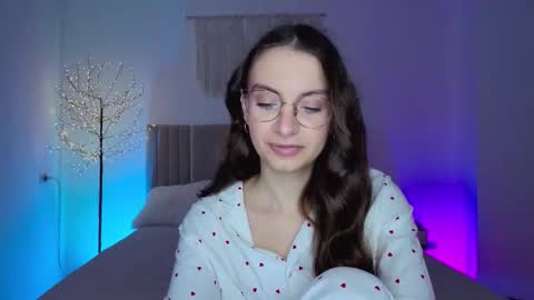 Margo  online show from March 5, 2026, 2:13 pm