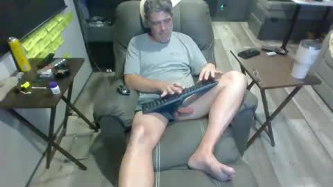 l8tniter online show from October 30, 2025, 12:56 am