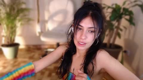 Snapshot of l_e_a chatting on December 11, 2024, 4:39 am l_e_a online show from December 11, 2024, 4:39 am