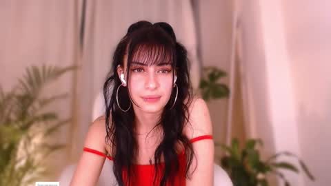 Snapshot of l_e_a chatting on January 22, 2025, 5:59 am l_e_a online show from January 22, 2025, 5:59 am