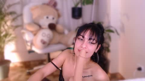 Snapshot of l_e_a chatting on January 24, 2025, 7:08 am l_e_a online show from January 24, 2025, 7:08 am