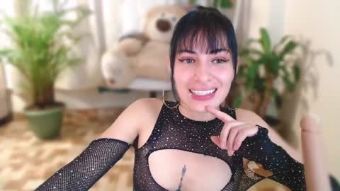 Snapshot of l_e_a chatting on February 5, 2025, 8:00 am l_e_a online show from February 5, 2025, 8:00 am