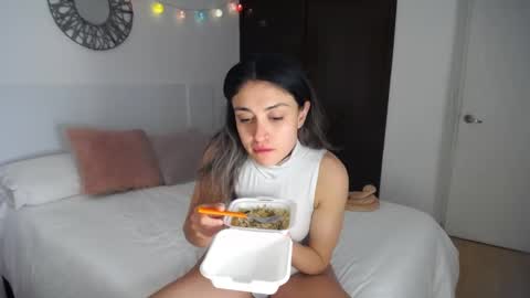 Snapshot of la_rola_ chatting on April 19, 2026, 5:29 am Catalina online show from April 19, 2026, 5:29 am
