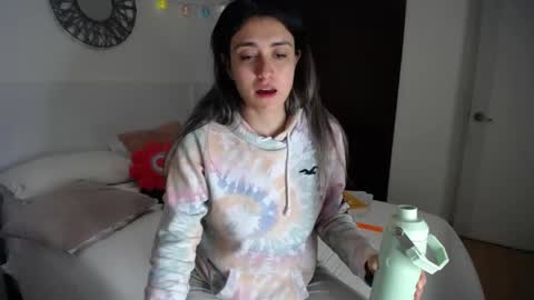 Snapshot of la_rola_ chatting on April 28, 2026, 3:00 am Catalina online show from April 28, 2026, 3:00 am