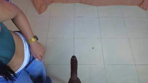 Cris  online show from February 18, 2026, 12:34 pm