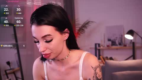 Snapshot of laady_rosee chatting on March 4, 2025, 3:37 pm Fanni online show from March 4, 2025, 3:37 pm